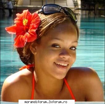 Rihanna - PetalQuartz - MUZICA