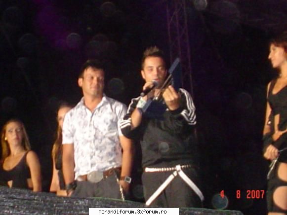 fly project - uite pun de la romanian top hit 2007 de la - MUZICA